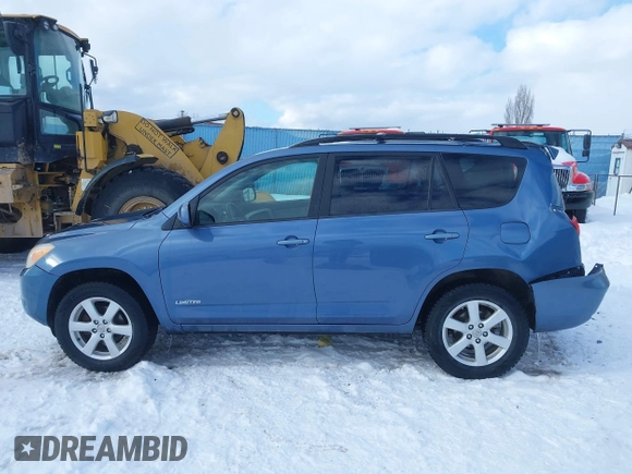 2008 Toyota RAV4 Ltd with VIN JTMBK31V186044743, listed as a IAAI auction lot 41578166 with 227,663 mi miles. Bid and sale history available at carsss.com. Image 14.