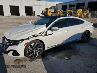 2021 Volkswagen Arteon SEL R-Line z VIN WVWSR7AN1ME012541, wystawiony jako Copart lot #82738604 z przebiegiem 67 449 mil mil oraz Szkoda całkowita • Salvage title. Historia ofert i sprzedaży dostępna na DreamBid. Obrazek 1.