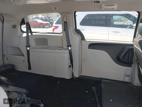2012 Chrysler Town & Country Touring with VIN 2C4RC1BG9CR170138, listed as a IAAI auction lot 41902540 with 139,201 mi miles. Bid and sale history available at carsss.com. Image 8.