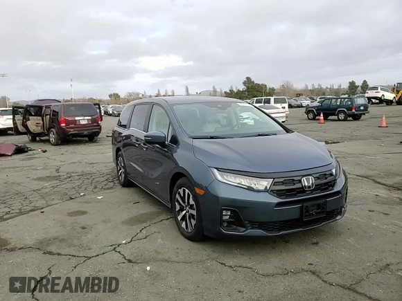 2025 Honda Odyssey EX-L with VIN 5FNRL6H69SB005860, listed as a Copart auction lot 86917704 with 4,582 mi miles and Salvage Title. Bid and sale history available at carsss.com. Image 12.