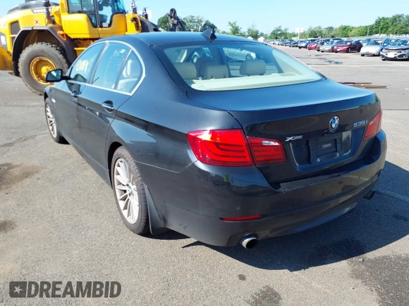 2013 BMW 5 Series 535i xDrive with VIN WBAFU7C5XDDU73107, listed as a IAAI auction lot 42556498 with 177,229 mi miles and . Bid and sale history available at DreamBid. Image 3.