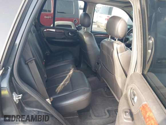 2007 GMC Envoy SLE z VIN 1GKDS13S872306655, wystawiony jako IAAI lot #42510039 z przebiegiem 174 377 mil mil oraz . Historia ofert i sprzedaży dostępna na DreamBid. Obrazek 8.