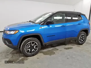 2025 Jeep Compass Trailhawk with VIN 3C4NJDDN0ST536792, listed as a Copart auction lot 61690425 with 14,512 mi miles and Clean title. Bid and sale history available at DreamBid. Image 1.