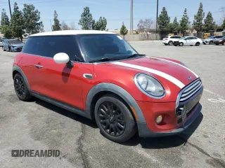 2015 MINI Hardtop with VIN WMWXM5C50F3B34019, listed as a Copart auction lot 57145745 with 224,177 mi miles and Salvage title. Bid and sale history available at DreamBid. Image 4.