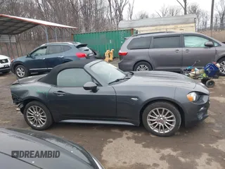 2017 FIAT 124 Spider Elaborazione Abarth z VIN JC1NFAEK8H0106578, wystawiony jako IAAI lot #41553055 z przebiegiem 52 803 mil mil oraz . Historia ofert i sprzedaży dostępna na DreamBid. Obrazek 13.