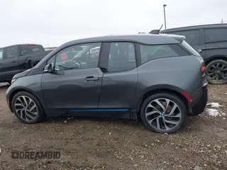 2017 BMW i3 z VIN WBY1Z8C38HV892591, wystawiony jako IAAI lot #42009374 z przebiegiem 41 091 mil mil oraz . Historia ofert i sprzedaży dostępna na DreamBid. Obrazek 14.