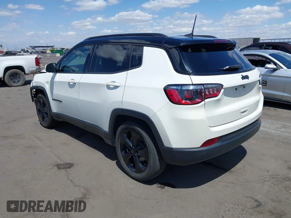2021 Jeep Compass Latitude z VIN 3C4NJCBBXMT603940, wystawiony jako IAAI lot #42079547 z przebiegiem 70 076 mil mil oraz . Historia ofert i sprzedaży dostępna na DreamBid. Obrazek 3.