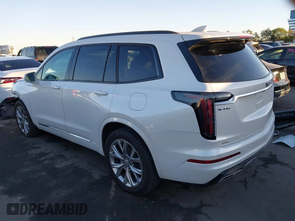 2020 Cadillac XT6 AWD Sport z VIN 1GYKPGRS3LZ197788, wystawiony jako IAAI lot #41334435 z przebiegiem 108 688 mil mil oraz . Historia ofert i sprzedaży dostępna na DreamBid. Obrazek 3.