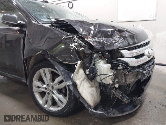 2013 Ford Edge Limited with VIN 2FMDK4KC8DBC58924, listed as a IAAI auction lot 41777046 with 210,617 mi miles. Bid and sale history available at carsss.com. Image 6.