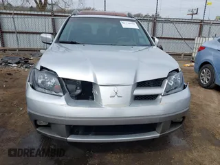 2003 Mitsubishi Outlander XLS with VIN JA4LX41G93U022114, listed as a IAAI auction lot 41776928 with 334,774 mi miles. Bid and sale history available at carsss.com. Image 12.