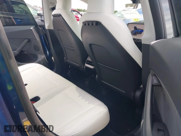 2024 Tesla Model Y с VIN 7SAYGDED8RF015882, выставлен на аукционе IAAI как лот 42202963 с пробегом 10 597 миль миль и . История ставок и продаж доступна на DreamBid. Изображение 8.