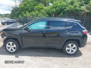 2019 Jeep Compass Latitude z VIN 3C4NJDBB8KT834306, wystawiony jako IAAI lot #42334955 z przebiegiem 3 901 mil mil oraz . Historia ofert i sprzedaży dostępna na DreamBid. Obrazek 15.