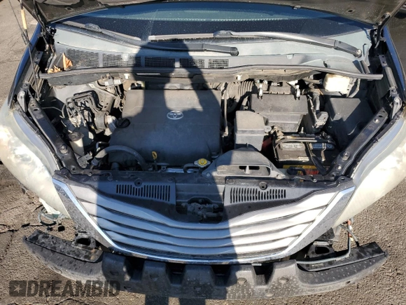 2011 Toyota Sienna XLE with VIN 5TDDK3DC5BS029513, listed as a Copart auction lot 60930395 with 234,226 mi miles and Salvage title. Bid and sale history available at DreamBid. Image 12.