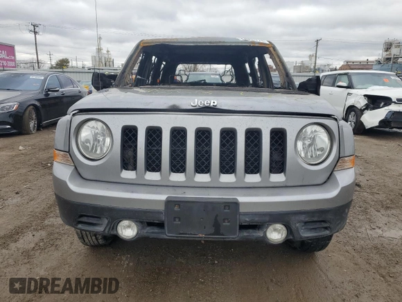 2017 Jeep Patriot Sport z VIN 1C4NJPBB3HD203690, wystawiony jako Copart lot #82044774 z przebiegiem Nie podano mil oraz Szkoda całkowita • Salvage title. Historia ofert i sprzedaży dostępna na DreamBid. Obrazek 5.