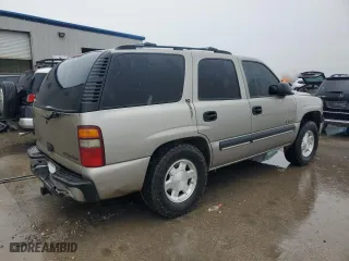 2001 Chevrolet Tahoe LT with VIN 1GNEC13T21R156926, listed as a Copart auction lot 43191715 with 284,182 mi miles and Salvage Title. Bid and sale history available at carsss.com. Image 3.