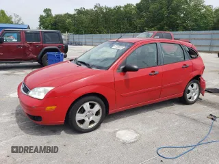 2007 Ford Focus S z VIN 1FAHP37N47W245222, wystawiony jako Copart lot #57293025 z przebiegiem 102 552 mil mil oraz Szkoda całkowita • Salvage title. Historia ofert i sprzedaży dostępna na DreamBid. Obrazek 1.