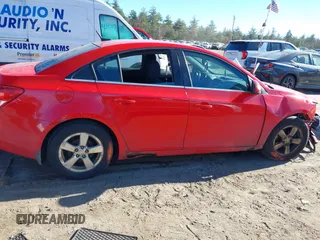2014 Chevrolet Cruze 1LT z VIN 1G1PC5SB8E7230345, wystawiony jako IAAI lot #40846271 z przebiegiem 175 349 mil mil oraz . Historia ofert i sprzedaży dostępna na DreamBid. Obrazek 14.