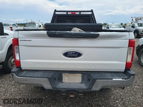 2019 Ford F-250 XL with VIN 1FT7W2B6XKEG23822, listed as a IAAI auction lot 42726903 with 178,569 mi miles and . Bid and sale history available at DreamBid. Image 1.