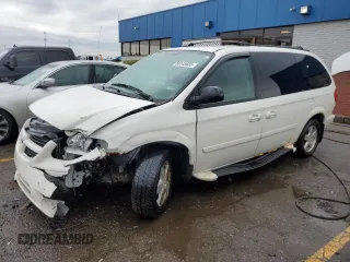 2005 Dodge Caravan SXT z VIN 2D4GP44L15R532024, wystawiony jako Copart lot #56145635 z przebiegiem 110 471 mil mil oraz Czysty tytuł • Clean title. Historia ofert i sprzedaży dostępna na DreamBid. Obrazek 1.