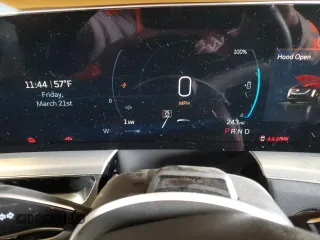 2024 Cadillac LYRIQ Luxury z VIN 1GYKPSRK0RZ105290, wystawiony jako Copart lot #50033015 z przebiegiem Nie podano mil oraz Szkoda całkowita • Salvage title. Historia ofert i sprzedaży dostępna na DreamBid. Obrazek 9.