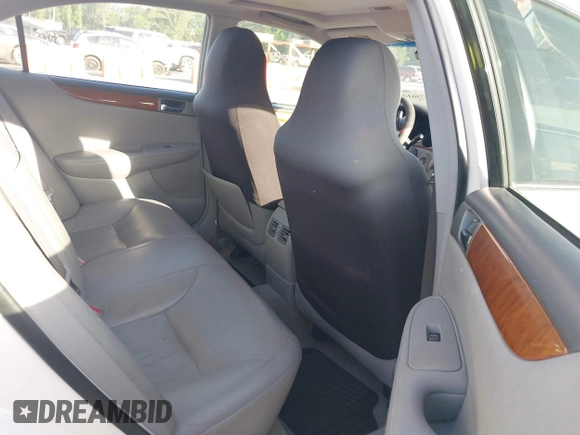 2005 Lexus ES 330 with VIN JTHBA30G755139765, listed as a IAAI auction lot 42075614 with 172,647 mi miles. Bid and sale history available at carsss.com. Image 8.