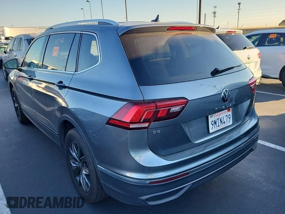 2024 Volkswagen Tiguan SE with VIN 3VV3B7AX5RM107598, listed as a IAAI auction lot 42796418 with 25,762 mi miles and . Bid and sale history available at DreamBid. Image 18.