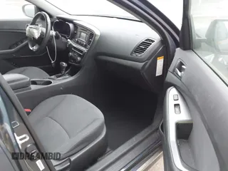 2014 Kia Optima LX z VIN KNAGM4AD8E5065584, wystawiony jako IAAI lot #42287890 z przebiegiem 134 565 mil mil oraz . Historia ofert i sprzedaży dostępna na DreamBid. Obrazek 5.