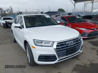 2019 Audi Q5 Premium Plus z VIN WA1BNAFY2K2102852, wystawiony jako IAAI lot #42174390 z przebiegiem 41 048 mil mil oraz . Historia ofert i sprzedaży dostępna na DreamBid. Obrazek 1.