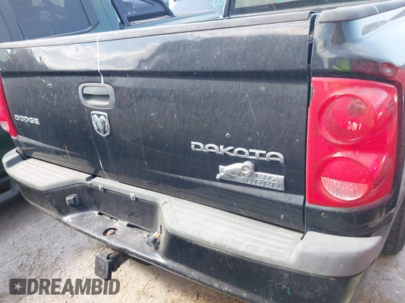 2010 Dodge Dakota with VIN 1D7CE3BK3AS164353, listed as a IAAI auction lot 40646738 with 146,625 mi miles and . Bid and sale history available at DreamBid. Image 16.
