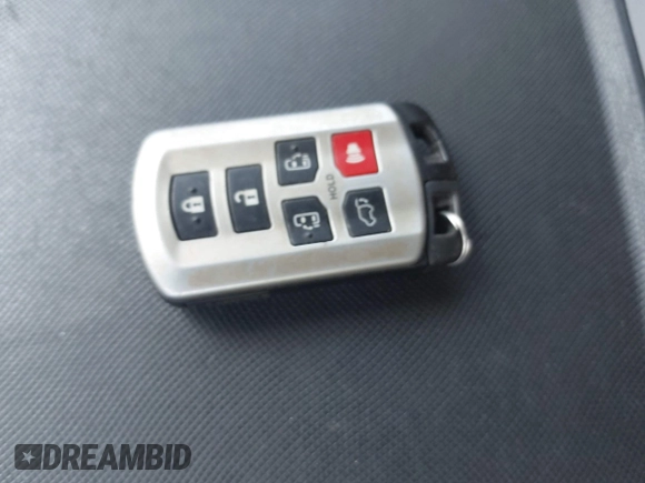 2018 Toyota Sienna XLE Auto Access Seat with VIN 5TDYZ3DC1JS930051, listed as a IAAI auction lot 42110401 with 130,121 mi miles and . Bid and sale history available at DreamBid. Image 11.