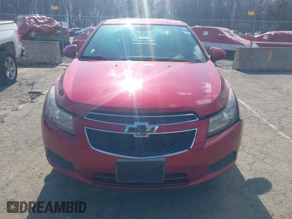 2014 Chevrolet Cruze 2LT z VIN 1G1PE5SB6E7450500, wystawiony jako IAAI lot #41977117 z przebiegiem 102 037 mil mil oraz . Historia ofert i sprzedaży dostępna na DreamBid. Obrazek 13.