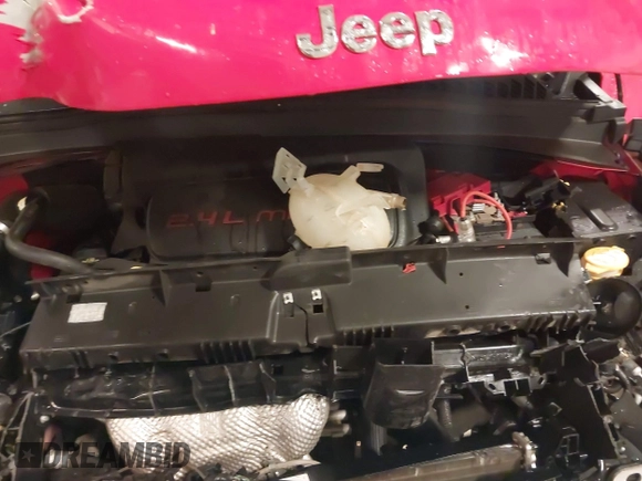 2021 Jeep Renegade Latitude with VIN ZACNJCBB0MPM36606, listed as a IAAI auction lot 41451043 with 49,900 mi miles and . Bid and sale history available at DreamBid. Image 10.