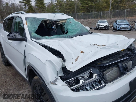 2019 Volkswagen Atlas SEL with VIN 1V2MR2CAXKC594264, listed as a IAAI auction lot 41872023 with 60,807 mi miles and . Bid and sale history available at DreamBid. Image 21.