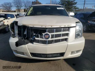 2013 Cadillac Escalade Luxury with VIN 1GYS4BEF9DR159553, listed as a Copart auction lot 44610455 with 128,071 mi miles and Salvage Title. Bid and sale history available at carsss.com. Image 5.