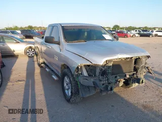2017 Ram 1500 SLT z VIN 1C6RR6GG3HS730155, wystawiony jako IAAI lot #41929530 z przebiegiem 180 690 mil mil oraz . Historia ofert i sprzedaży dostępna na DreamBid. Obrazek 1.