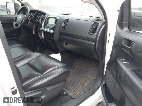 2007 Toyota Tundra SR5 with VIN 5TBDV54117S489964, listed as a IAAI auction lot 41426476 with 217,606 mi miles. Bid and sale history available at carsss.com. Image 5.
