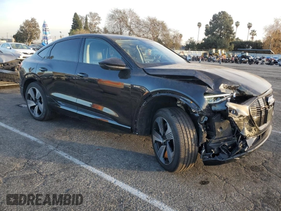 2021 Audi e-tron Sportback Prestige z VIN WA13ABGE7MB040149, wystawiony jako Copart lot #89213745 z przebiegiem 13 496 mil mil oraz Szkody całkowita. Historia ofert i sprzedaży dostępna na DreamBid. Obrazek 4.