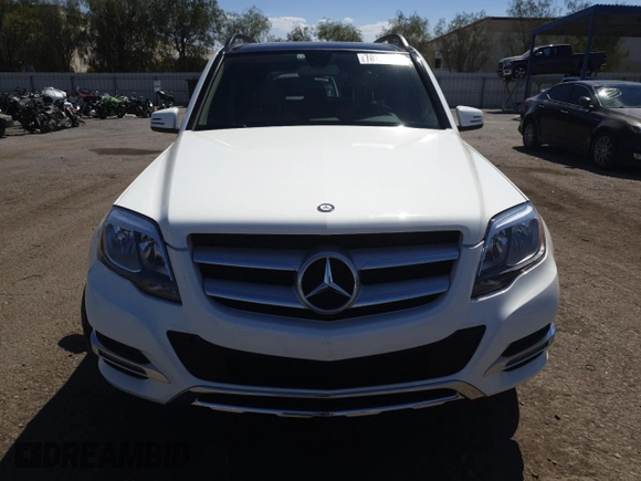 2015 Mercedes-Benz GLK 350 with VIN WDCGG5HB9FG403384, listed as a Copart auction lot 70284464 with 30,007 mi miles and Salvage Title. Bid and sale history available at DreamBid. Image 5.
