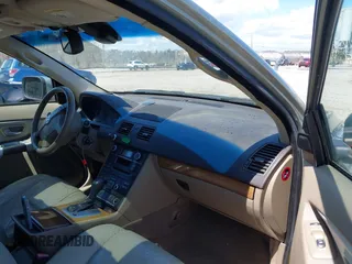 2008 Volvo XC90 I6 with VIN YV4CZ982X81462064, listed as a IAAI auction lot 41962290 with 135,921 mi miles. Bid and sale history available at carsss.com. Image 5.