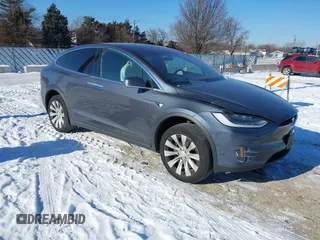 2019 Tesla Model X 75D with VIN 5YJXCAE22KF191009, listed as a IAAI auction lot 41322753 with 49,347 mi miles. Bid and sale history available at carsss.com. Image 1.