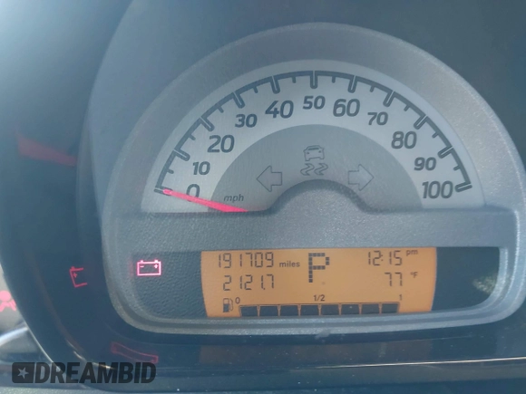 2013 Smart fortwo Pure с VIN WMEEJ3BA6DK676071, выставлен на аукционе IAAI как лот 42677618 с пробегом 191 709 миль миль и . История ставок и продаж доступна на DreamBid. Изображение 7.