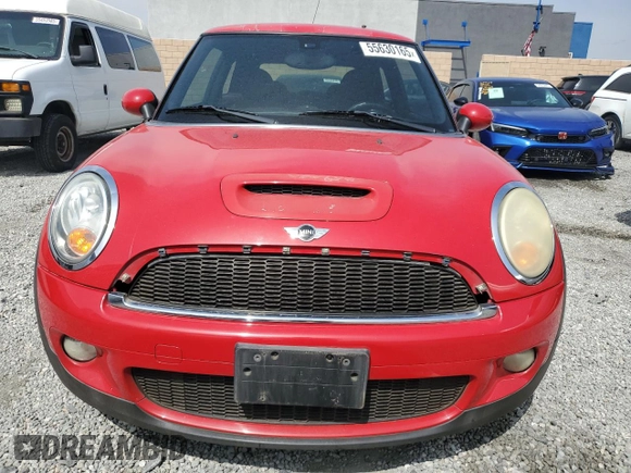 2009 MINI Hardtop S with VIN WMWMF73569TW82889, listed as a Copart auction lot 55630165 with 128,360 mi miles and Clean Title. Bid and sale history available at DreamBid. Image 5.