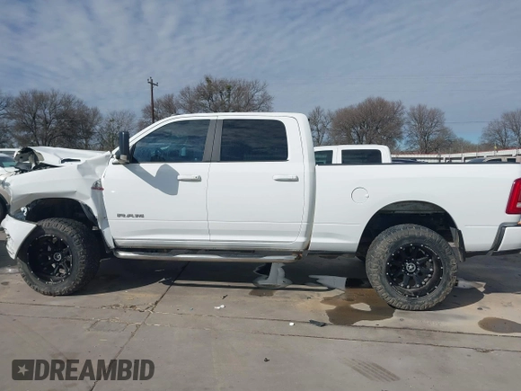2020 Ram 2500 Big Horn with VIN 3C6UR5DL1LG115089, listed as a IAAI auction lot 41236581 with 90,797 mi miles. Bid and sale history available at carsss.com. Image 14.
