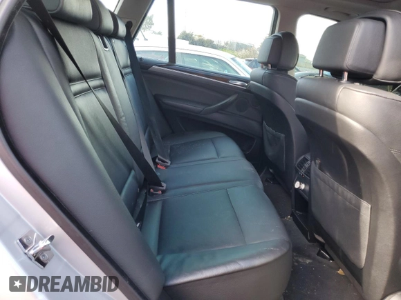 2008 BMW X5 3.0si with VIN 5UXFE43588L030785, listed as a Copart auction lot 46093105 with 122,328 mi miles and Salvage Title. Bid and sale history available at carsss.com. Image 10.