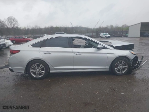 2019 Hyundai Sonata Sport with VIN 5NPE34AF0KH729533, listed as a IAAI auction lot 41903710 with 46,352 mi miles. Bid and sale history available at carsss.com. Image 13.