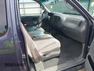 2000 Ford F-150 XL with VIN 1FTRX17W1YKA06683, listed as a IAAI auction lot 42118268 with 1 mi miles. Bid and sale history available at carsss.com. Image 5.