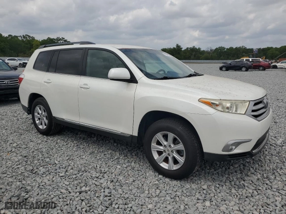 2011 Toyota Highlander with VIN 5TDZK3EH6BS026944, listed as a Copart auction lot 50164615 with 145,892 mi miles and Salvage Title. Bid and sale history available at carsss.com. Image 4.