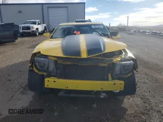 2012 Chevrolet Camaro 2LT z VIN 2G1FC1E34C9198854, wystawiony jako Copart lot #43278245 z przebiegiem Nie podano mil oraz Szkoda całkowita • Salvage title. Historia ofert i sprzedaży dostępna na DreamBid. Obrazek 5.