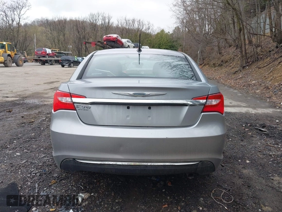 2014 Chrysler 200 Touring with VIN 1C3CCBBB1EN165049, listed as a IAAI auction lot 42005572 with 117,673 mi miles and . Bid and sale history available at carsss.com. Image 17.