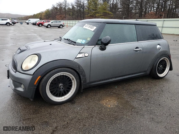 2008 MINI Cooper Hardtop S with VIN WMWMF73568TV36409, listed as a Copart auction lot 43176495 with 189,488 mi miles and Salvage Title. Bid and sale history available at carsss.com. Image 1.